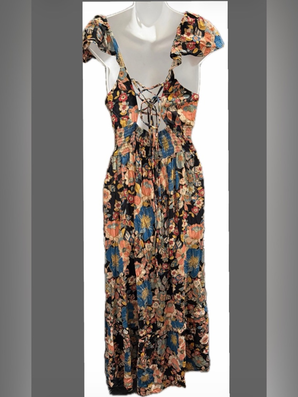 Black Floral Midi Dress with Sweetheart Neckline - Picture 2 of 2